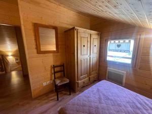 Chalets La joue du loup Bord des pistes - Chalet en bois de charme pour 10 personnes : photos des chambres