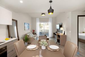 Rooftop Pool - Balcony - Hollywood Beach Boardwalk