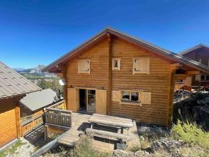 Chalets La joue du loup Bord des pistes - Chalet en bois de charme pour 10 personnes : photos des chambres