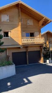 Chalets La joue du loup Bord des pistes - Chalet en bois de charme pour 10 personnes : photos des chambres