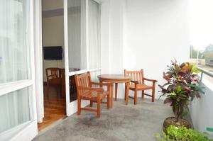 Inya Lake Hotel Yangon