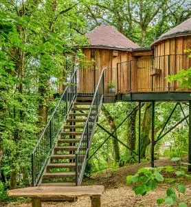 Treehouse in Devon - 2 bedrooms - hot tub - Thornbury