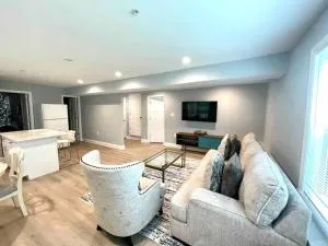 Modern 2 bedrooms and 1 bath house - 鲍伊