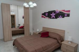 Sea-View 2 Bedroom Apt -Sleeps 6