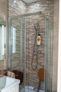 Sea-View 2 Bedroom Apt -Sleeps 6