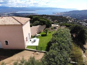 Maisons de vacances Gites Sassone, piscine, jacuzzi et vue mer panoramique sur Ajaccio : photos des chambres