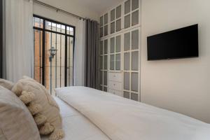 Elegant 3BR Home with Rooftop & Grill in Centro San Miguel