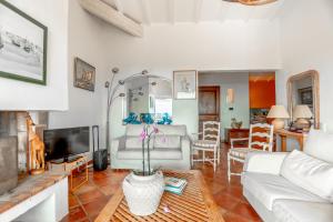 "La Chantyviere" Villa vue Exceptionnelle 180 degrés sur St Tropez avec plage privée