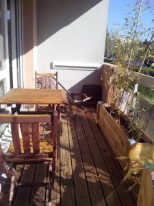 Appartements City & cosy, LYON CHARCOT- WIFI - LAVE LINGE - BALCON - PARKING : photos des chambres