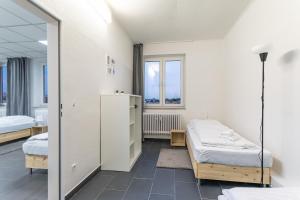 T&K Apartments 6 and 10 Room Apartment in Neuss for big Groups 22min to Fair DUS