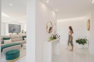 The White House by An Island Apart