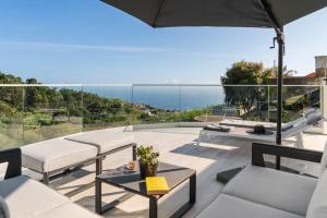 The White House by An Island Apart