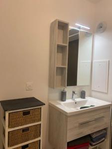 T3 cosy et lumineux avec terrasse