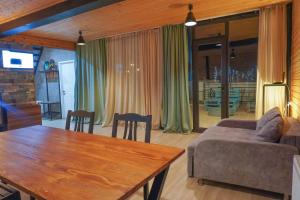 Alagi Cottage at Bazaleti lake