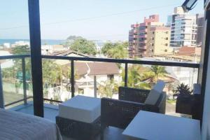 Uma quadra da praia - Vista para o Mar - Guaratuba - AC e Wi-Fi