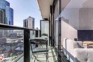 Cityscape Comforts - Stylish Retreat in Melbourne