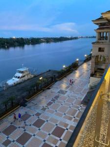 Studio 4 pax - Riverine Kuching III