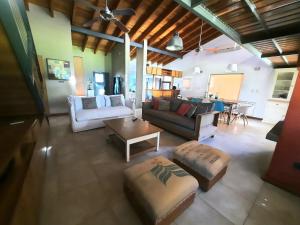 Casa El Cerezo con gran parque y pileta