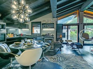 Prestige et luxe au cœur de Val-dIsère, proche des pistes - FR-1-694-323