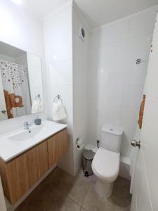 Comodo Dpto. 4to piso - 2P2B Excelente ConectividadBuen Sector - Brisas Del Sol