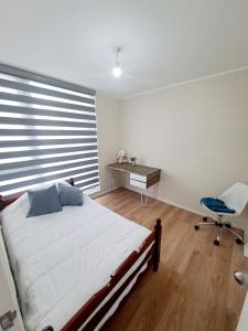 Comodo Dpto. 4to piso - 2P2B Excelente ConectividadBuen Sector - Brisas Del Sol