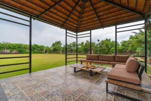 StayVista at Blanc Belle With outdoor pool