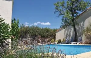 Awesome Home In Pouzols-Minervois - 比兹米内瓦