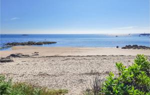 Maisons de vacances Beautiful Home In Quiberon With Kitchen : Maison de Vacances 4 Chambres