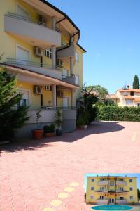 Yellow House Pula