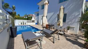 Relaxing Avra Villa - 4hvězdičkové hotely ve městě Paralimni