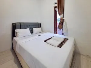 RedDoorz Syariah at Galliano Homestay Bukittinggi - Baso