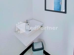 Indah Savana Hotel Mitra RedDoorz