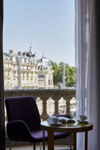 Hotels Grand Hotel du Midi Montpellier - Opera Comedie : Chambre Deluxe - Vue sur Place de la Comédie