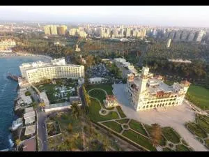 Riviera Apartment Montaza Resort Free WIFI -Seaview - Scenic views all Rooms - ‘Izbat al Qaşr