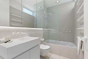 Stylish 2-bed Victorian Terrace in Carlton