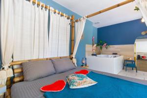 Maisons d'hotes LoveRoom Beaute 4 etoiles - Suites avec Jacuzzi : photos des chambres