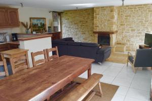 Maisons de vacances La Vieille Ferme: superbe complexe de 3 gites en pierre avec Piscine au coeur du Perigord Noir : photos des chambres