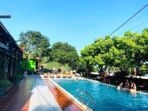 Woodstock Beach Camp