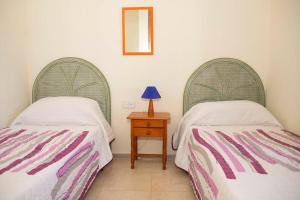 Ground Floor 2 bed Apartment with garden & communal pool