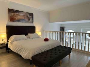 P Sanz 1, 405 by YBH