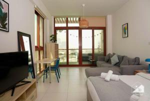 Stunning Palm Views Apt on the beach Dubai