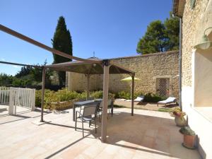 Villas Beautiful holiday home with enclosed private swimming pool near the village of Aubais : photos des chambres