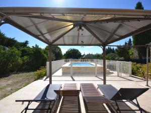 Villas Beautiful holiday home with enclosed private swimming pool near the village of Aubais : photos des chambres