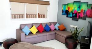 2BR Beachside Apartment Mt Lavinia