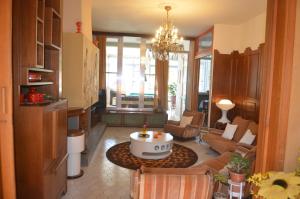 Villa Madonna con le rose Sala Giochi e Biliardo