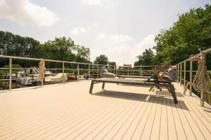 Deine schwimmende Auszeit auf dem Wasser - Festlieger Hausboot Tortuga - Langendorf
