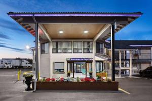 Days Inn by Wyndham Lakewood South Tacoma