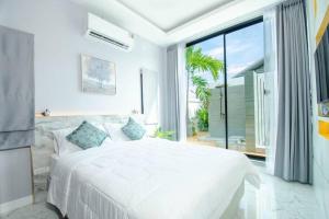 Phirom pool villa pattaya