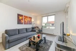 Bel appartement-garage privé-balcon-wifi fibre - Rhut