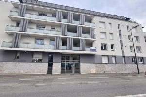 Bel appartement-garage privé-balcon-wifi fibre